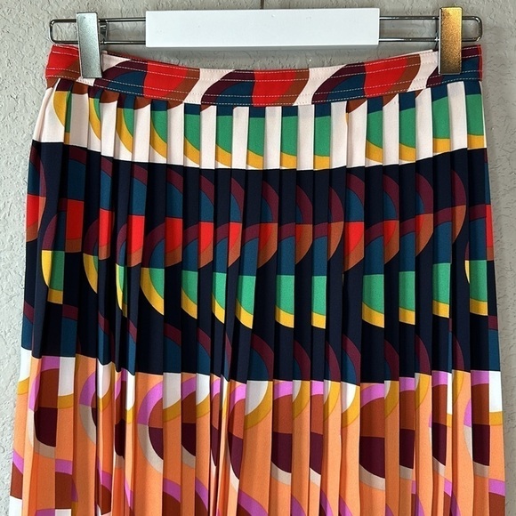 J. Crew Pleated Midi Skirt in Art Deco Print Size 00 - Picture 3 of 11